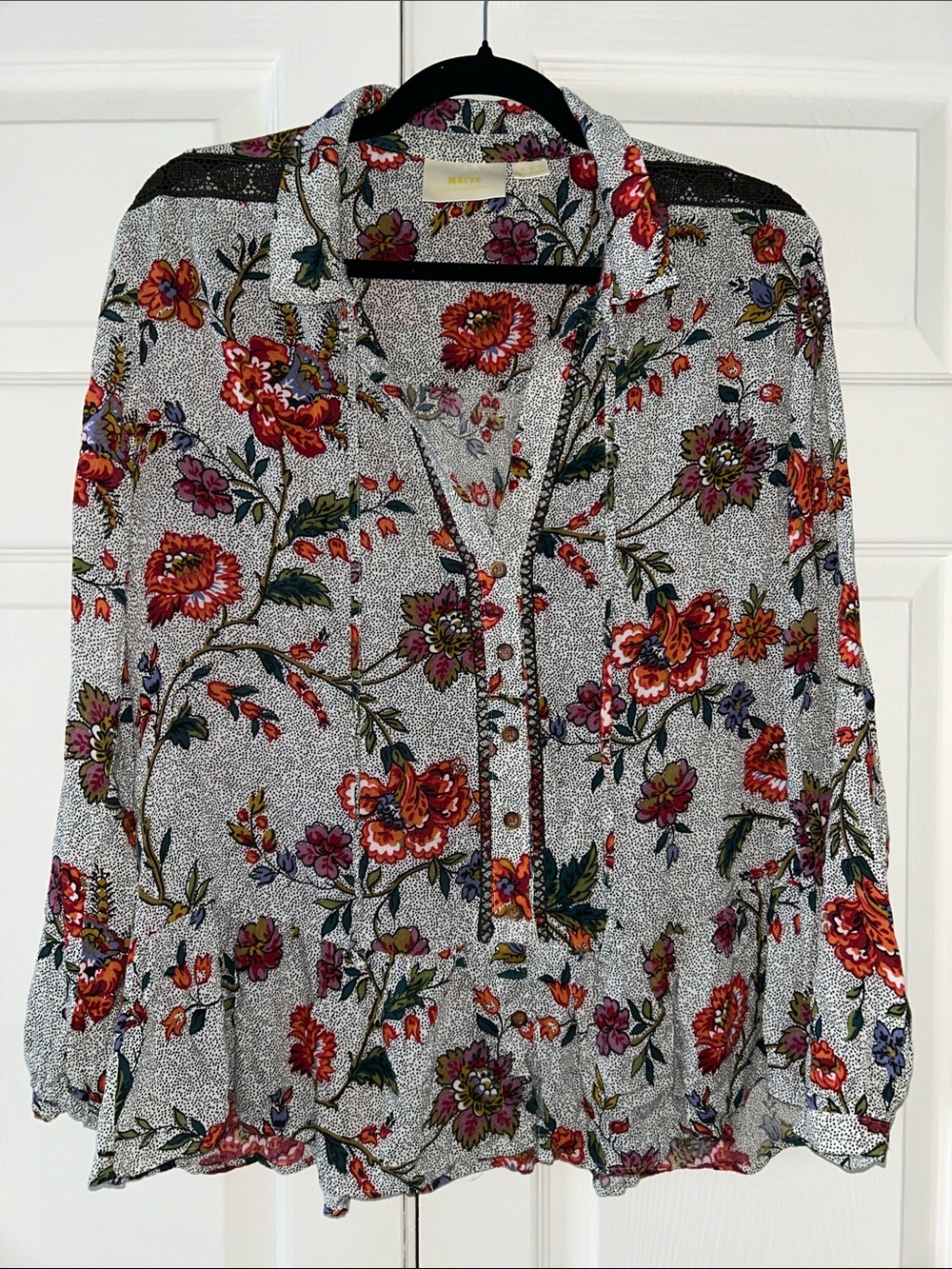 Maeve Anthropologie “Janie” White Floral Button-Down Shirt with Red Accents